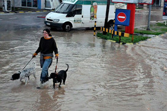 В Сербии два человека пропали без вести при наводнении