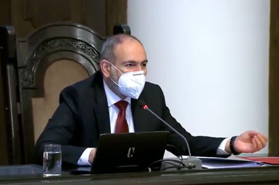 Премьер-министр Армении призывает носить исключительно маски заводского производства