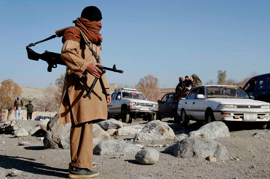 При атаке талибов на юго-западе Афганистана погиб полицейский