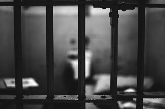 В Калифорнии освободят еще до восьми тысяч заключенных из-за COVID-19