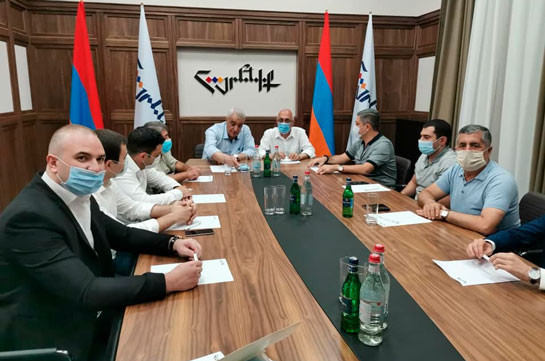 В партии «Родина» состоялось закрытое обсуждение о текущих тенденциях в карабахском урегулировании