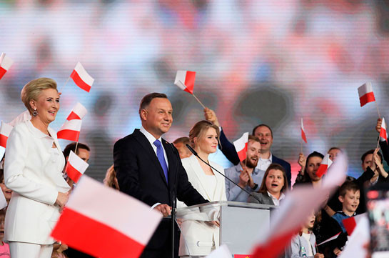 Экзитпол: Анджей Дуда побеждает на президентских выборах в Польше