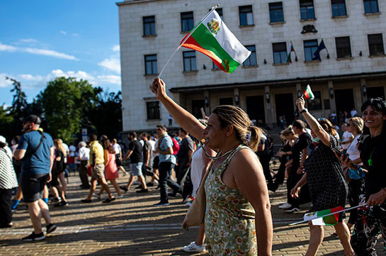Пятый день не утихают протесты в Болгарии