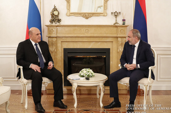 Armenian, Russian PMs discuss situation on Armenian-Azerbaijani border