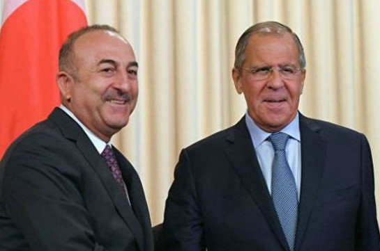 Лавров и Чавушоглу обсудили эскалацию на границе Армении и Азербайджана