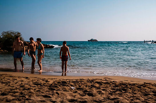 На Кипре за полгода поток туристов уменьшился на 84% из-за коронавируса