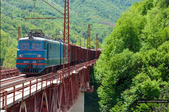 ЮКЖД не прогнозирует проблем с доставкой грузов в/из Армении из-за строительства путепровода на железнодорожном перегоне в Тбилиси
