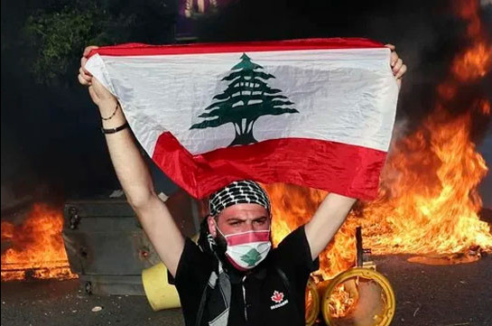 Антиправительственные выступления охватили столицу Ливана (Видео)