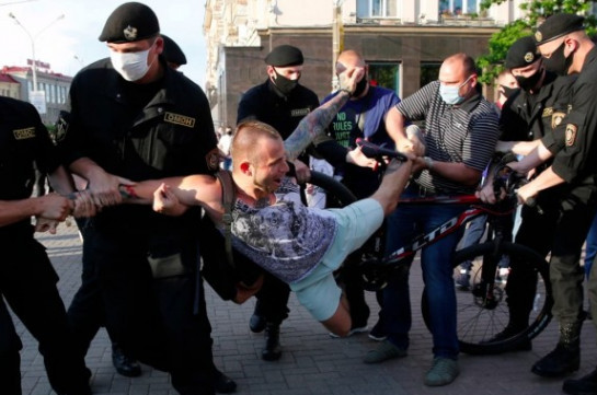 В Белоруссии задержали более двух тысяч человек за прошедшие сутки