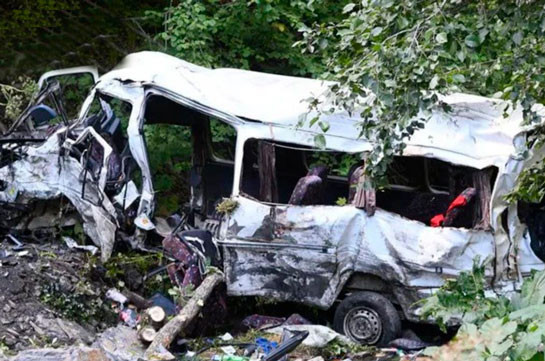 ДТП с микроавтобусом в Грузии: вторник объявлен днем траура