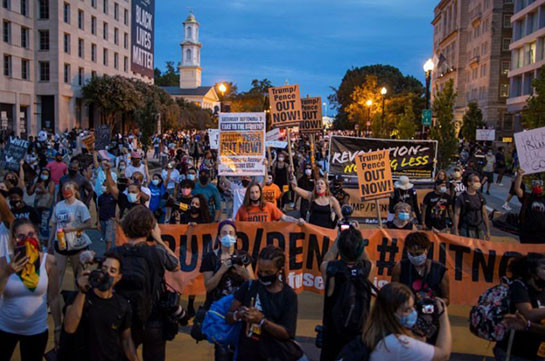 В Вашингтоне идут протесты из-за выдвижения Трампа (Видео)