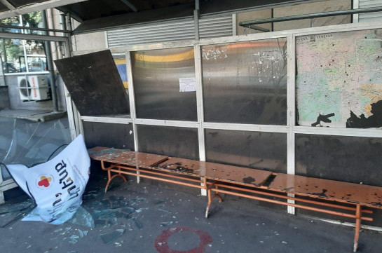 В административном районе Малатия-Себастия повреждены 5 автобусных остановок