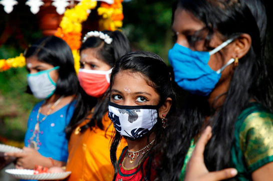 В Индии выявили почти 70 тысяч случаев коронавируса за сутки