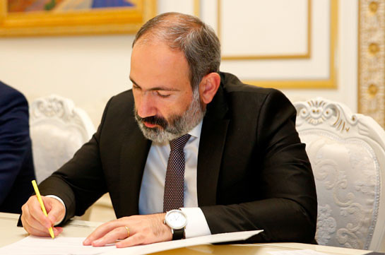 Armenia’s PM signs decision on declaring marital law
