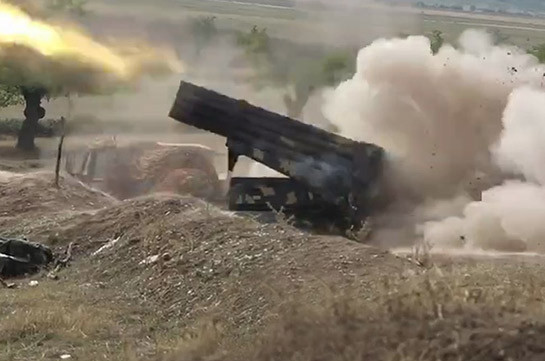 Азербайджан обстреливает город Гадрут в Карабахе из артиллерии