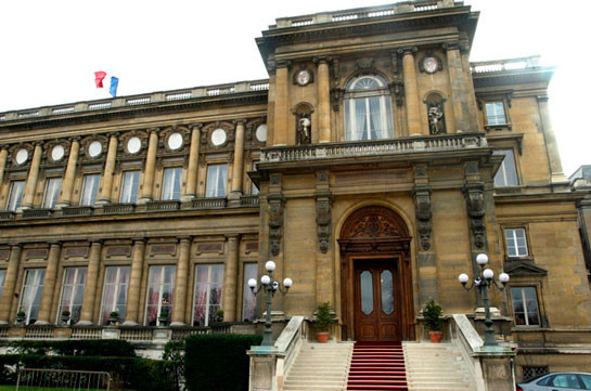В МИД Франции рекомендовали гражданам отказаться от поездок в Армению