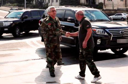 Бывший президент Армении Серж Саргсян отправился в Нагорный Карабах