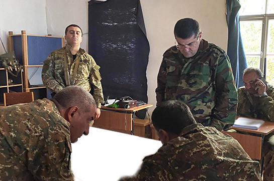 Армянская армия ведет бои не на жизнь, а на смерть за каждый сантиметр земли по всей линии фронта – Араик Арутюнян