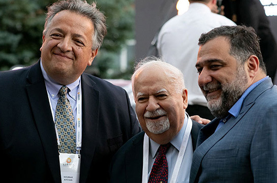 Նուբար Աֆեյանը, Վարդան Գրեգորյանը և Ռուբեն Վարդանյանը 2 միլիոն դոլար են տրամադրում Հայաստանին ու Արցախին