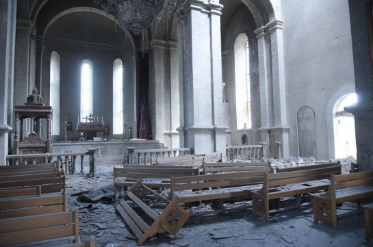 Церковь Сурб Аменапркич Казанчецоц повреждена в результате азербайджанских ракетных обстрелов Шуши (Видео)