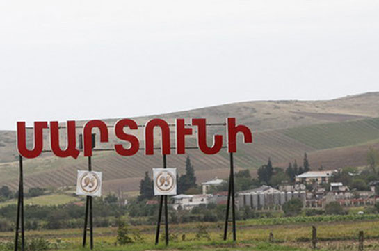ВС Азербайджана продолжают вести артиллерийский огонь по городу Мартуни