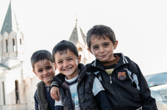 Արցախի ՄԻՊ-ը հրապարակել է ադրբեջանական հարվածների ժամանակ Ղազանչեցոց եկեղեցու ապաստարանում եղած երեխաների լուսանկարը