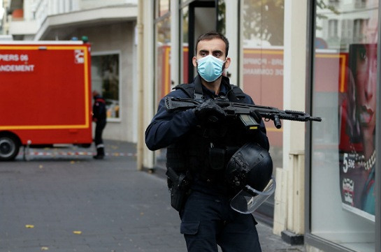 Во Франции произошло второе нападение на людей за день (Видео)
