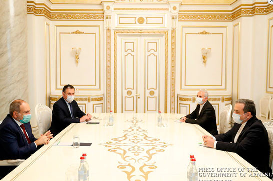 Премьер-министр Армении принял заместителя министра иностранных дел Ирана