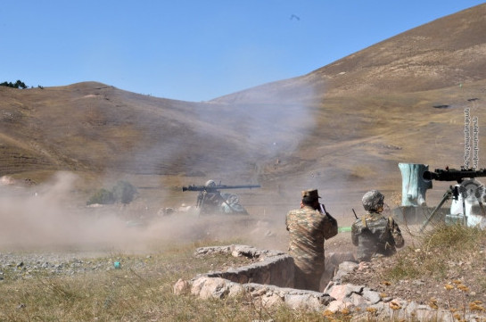 Попытки военного прорыва азербайджанских сил на ряде направлениях продолжаются - Минобороны Карабаха
