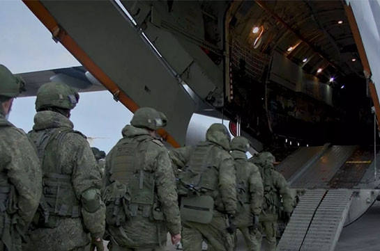 В Нагорный Карабах вылетело 15 самолётов с российскими миротворцами