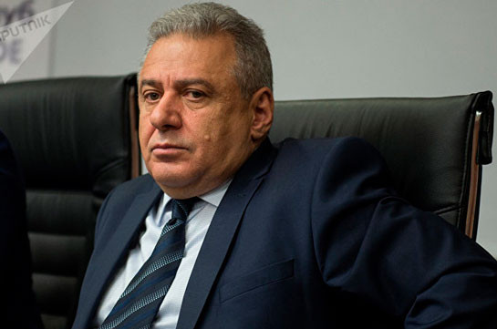 Тоноян уволен с должности главы Минобороны, новым министром назначен Вагаршак Арутюнян