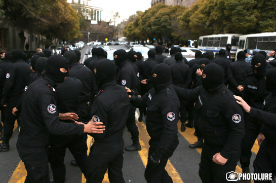 Акции протеста с требованием отставки Никола Пашиняна в Ереване (Фото)