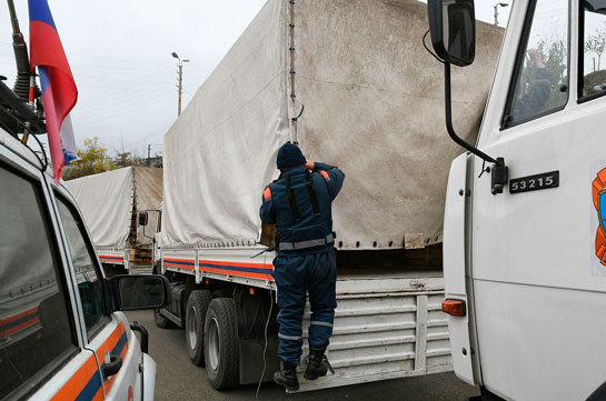 В Степанакерт прибыла вторая колонна МЧС с гуманитарным грузом