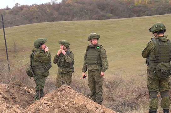 Ռուս ռազմական ինժեներները Լեռնային Ղարաբաղում պայթյունավտանգ նյութեր են որոնում (Տեսանյութ)