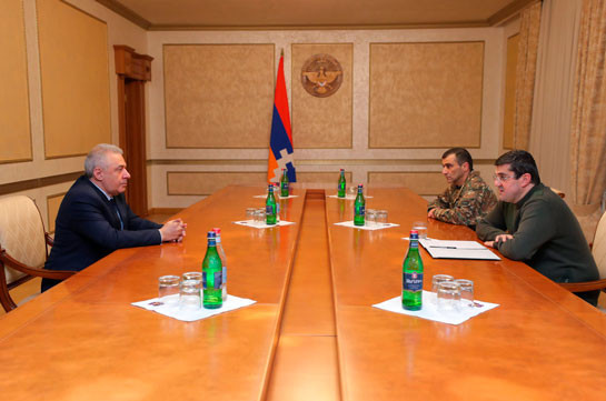 Араик Арутюнян принял министра обороны Армении Вагаршка Арутюняна