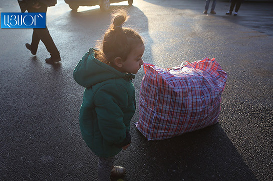 За сутки более полутысячи беженцев вернулись в свои дома в Нагорном Карабахе