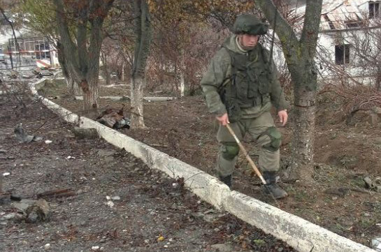 Специалисты российского контингента миротворческих сил за сутки обезвредили более 1300 взрывоопасных предметов на территории Нагорного Карабаха
