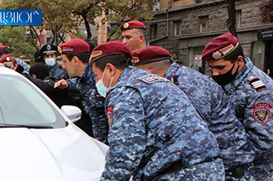 Замкомандующего «красными беретами» полиции Еревана подал в отставку