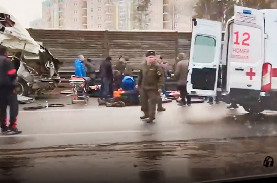 Մերձմոսկվայում բեռնատարը բախվել է ռազմական չորս ավտոբուսի (Տեսանյութ)