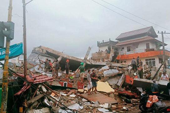 Death toll in Indonesia earthquake climbs to 34