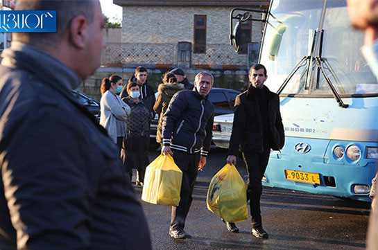 Почти 200 беженцев вернулись в Нагорный Карабах за сутки