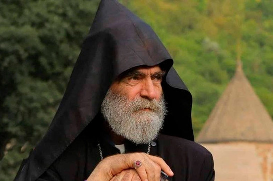 Архиепископ Мартиросян освобожден от должности предводителя Арцахской епархии армянской церкви