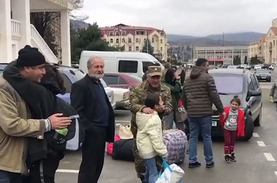 Более 220 беженцев вернулись в Степанакерт за сутки