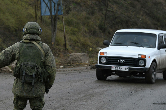 Российские миротворцы круглосуточно обеспечивают безопасность движения автотранспорта через Лачинский коридор