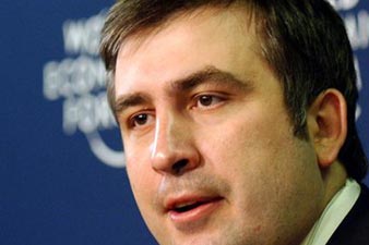 Saakashvili dropps on Pithecanthropus-like customs officials 