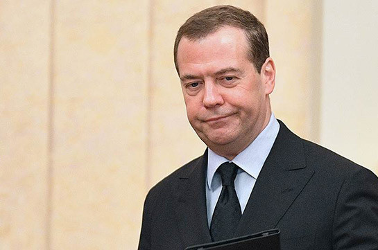 Discussions over Karabakh status should be left for future - Medvedev