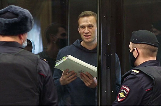 Чехия требует санкций против России из-за Навального