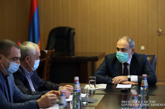 Pashinyan discussed exclusively programs related to Ararat province during his visit