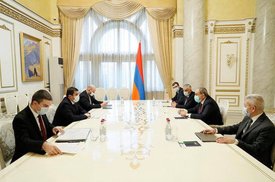 Armenia’s PM, Artsakh president discuss implementation of big infrastructural projects in Artsakh