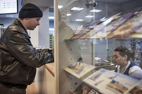 В России сократился объем денежных переводов за границу